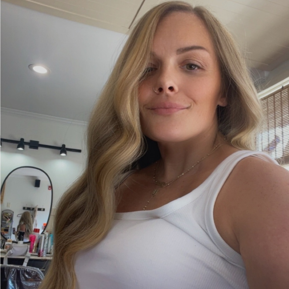 Meet your Posher, Claire